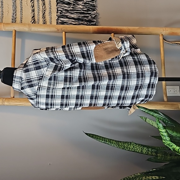 Roots Beaver Canoe Plaid Flannel - Picture 4 of 6